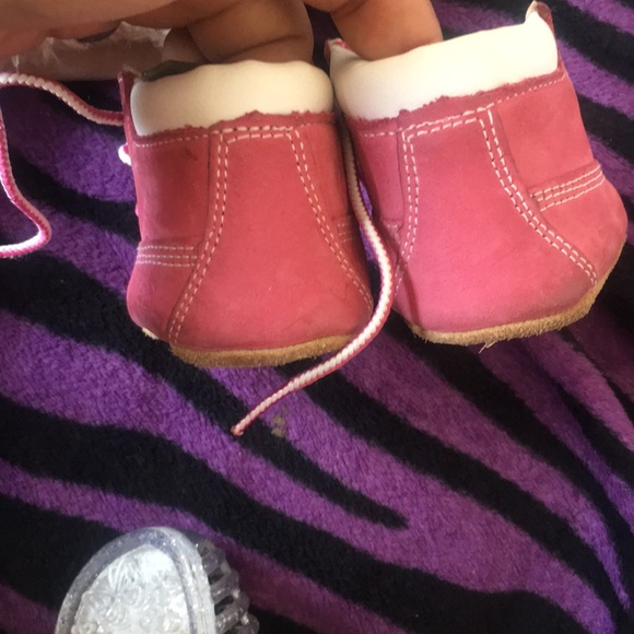 Pink timberlands - Picture 3 of 6